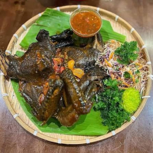 GÀ H'MOONG HẤP MẮM NHĨ